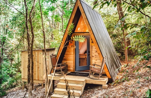 Rockbridge House | Tiny A-Frame ~ Sleeps 3 ~ Hiking Nearby
