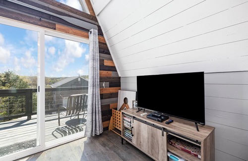 Lampe Cabin | Tiny AFrame Table Rock Lake Shore Community