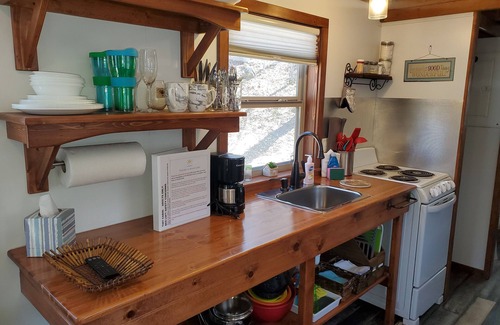 Garfield House | Tiny Cabin-Lakefront Perfect Escape for 1 or 2 Guests; King Size Bed in Loft.
