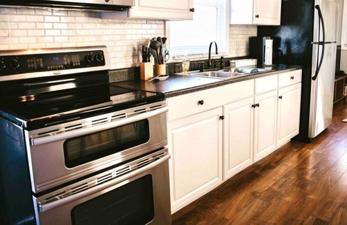 Hico House | Tiny Cabin · Tiny Cabin At The New+Orchard~New River Gorge