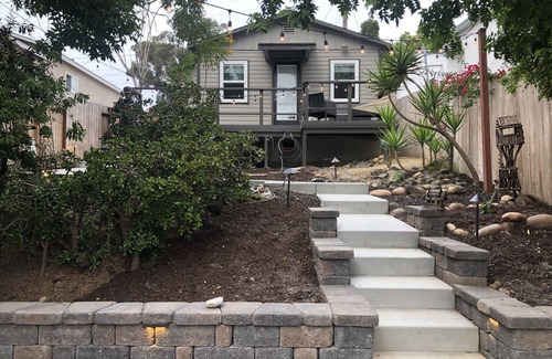 Stockton House | Tiny Canyon House in Hip Neighborhood