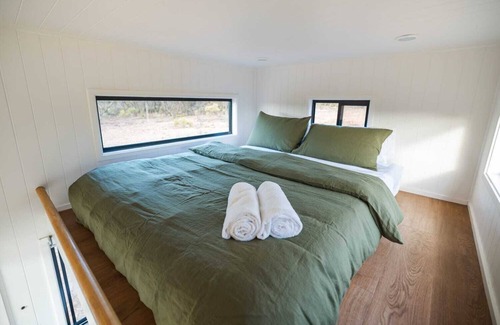 Woodvale Cabin | Tiny Eli Summary: Dri