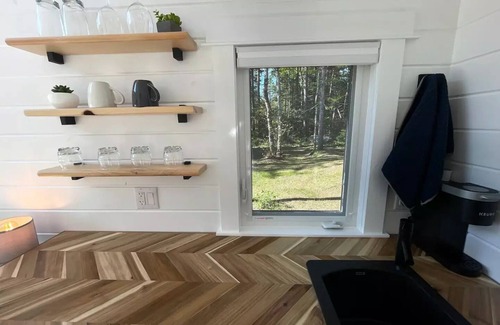 Clare House | “Tiny Four” (Private Hot Tub)