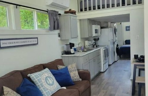 Vian House | Tiny Getaway at Ten Killer