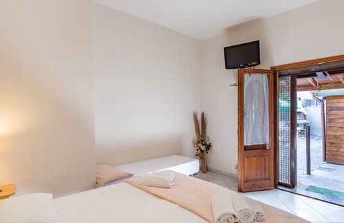 Cascina Apartment | Tiny Green Home with Jacuzzi, Parking and Barbecue