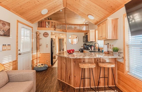 Woodland Park House | Tiny Haven | Spacious Feel, BBQ & Peak Views