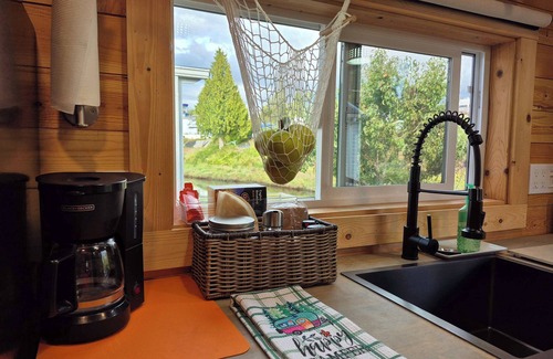 Birch Bay Apartment | Tiny home by the beach
