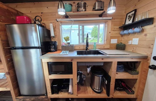 Birch Bay Apartment | Tiny home by the beach