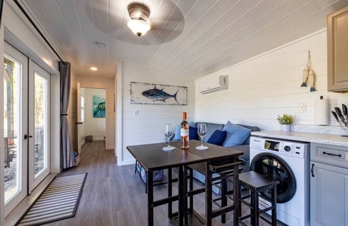 Town of Schodack Apartment | Tiny Home Escape Swimmable Pond WiFi Pets OK