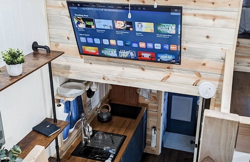 Farmington House | Tiny Home - Flora's Nest