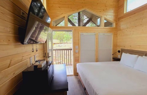 Page Cabin | Tiny Home King Room #17A