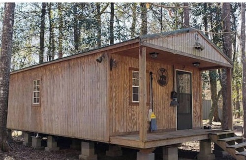 Summit Cabin | Tiny Home located on the Bogue Chitto River