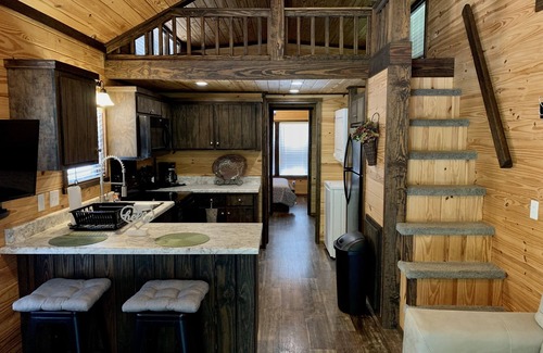 Blairsville Cabin | Tiny home only 1 mile from Vogel State Park! The Gray Loft Reece Farm Village
