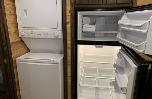 Blairsville Cabin | Tiny home only 1 mile from Vogel State Park! The Gray Loft Reece Farm Village