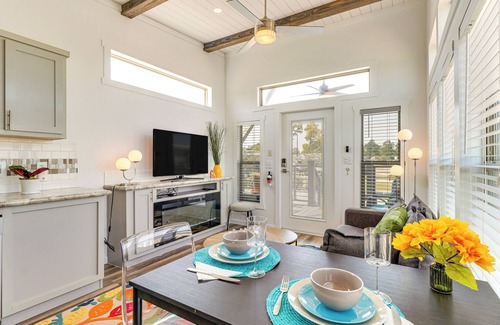 Austin House | Tiny Home w/Pool Access, 8 Mi to Downtown Austin!