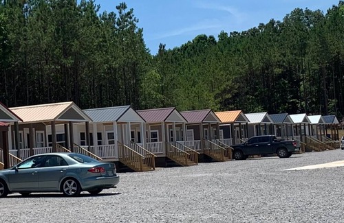 Pearl River House | Tiny Homes for Rent, minutes to the Casino, Golf Course & Water Park