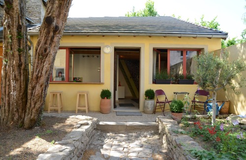 Dun-le-Palestel House | Tiny house - 5 mins off the Valley of the painters