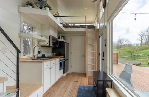 Chatham House | Tiny House Amid the Grandeur of The Hudson Valley