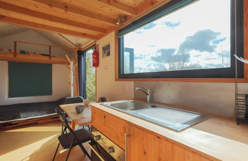 Begard House | Tiny House 'Très Jolie Tout Confort' with Private Terrace, Private Garden and Wi-Fi