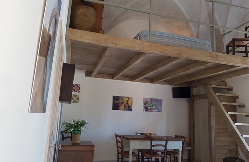 Specchia House | Tiny house with garden