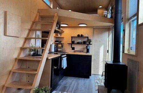 Grand Junction House | Tiny Oasis - 1 Bedroom Tiny Home