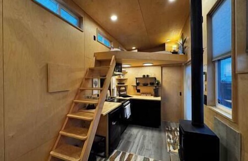 Grand Junction House | Tiny Oasis - 1 Bedroom Tiny Home