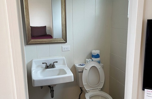 Lihue Hotel | Tip Top Motel Cafe & Bakery