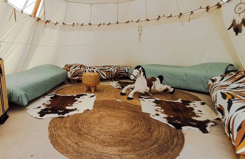 Pisseloup House | Tipi Indien - 4 Pers. max - Le Couche T'art - Haute Marne - Pisseloup