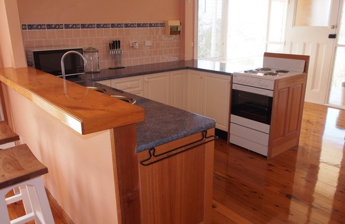 Hyams Beach House | Tiptoe at Hyams Beach, Jervis Bay