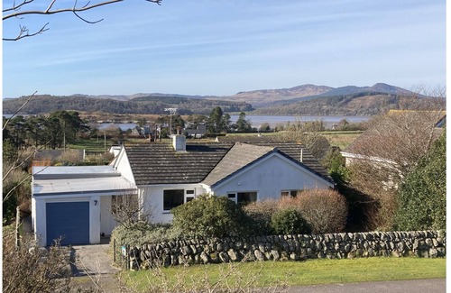 Rockcliffe Cottage | Tir Nan Og - a bungalow that sleeps 6 guests in 3 bedrooms