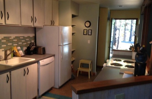 Black Butte Ranch Cabin | Tired of same old rentals - think NEW! FRESH! MODERN! FUN!