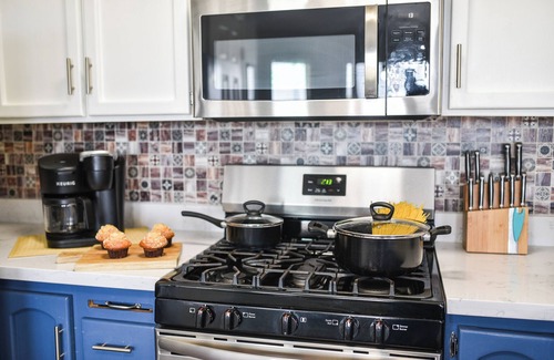 Yuma House | TMK-Spacious 4br home with pool for your comfort. EV charger available