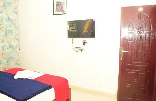 Kalapettai Hotel | TNV Residency