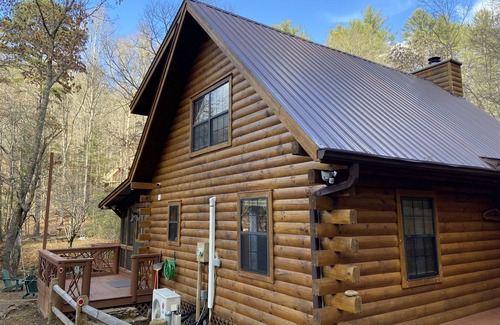 Suches Cabin | Toccoa River cabin - 2 Bd & 2 Bath