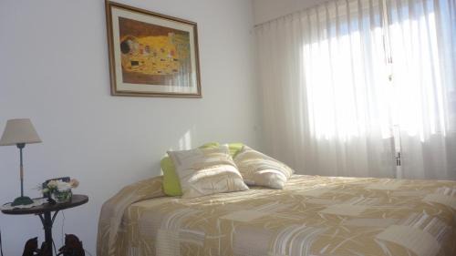 Almagro Apartment | Todo luz y sol a 300 mts Hosp Italiano y Hosp Naval cómodo equipado 4 pers
