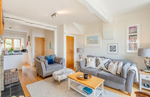 Bugford House | Toffee Apple
