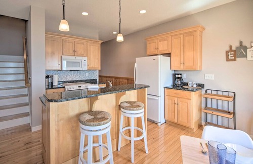 Tofte Villa | Tofte Superior Lakefront 2BR | Beach Access | Near Lutsen | Hiking | EV Charger