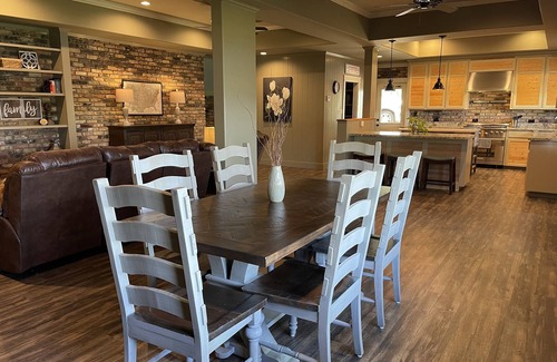 Negreet Cabin | Toledo Bend Getaway Near Buckeye Landing and Big Bass Marina