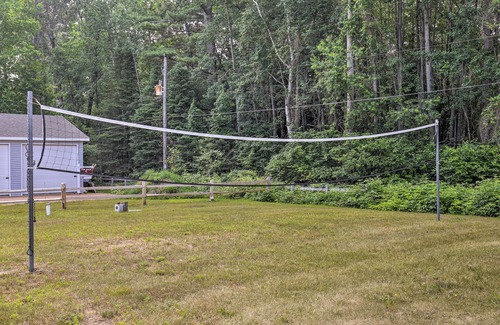 Tomahawk Cottage | Tomahawk Cottage w/Fire Pit & Lake Access!