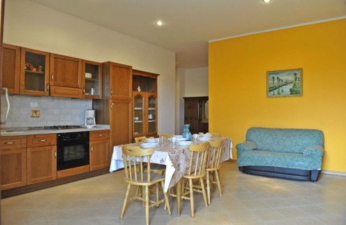 Tuoro sul Trasimeno Apartment | Tommaso 5 - Three Bedroom Apartment, Sleeps 6