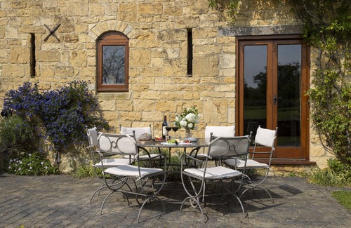 Wickhamford Cottage | Toms End - a beautiful house sleeping 4 guests in 2 bedrooms