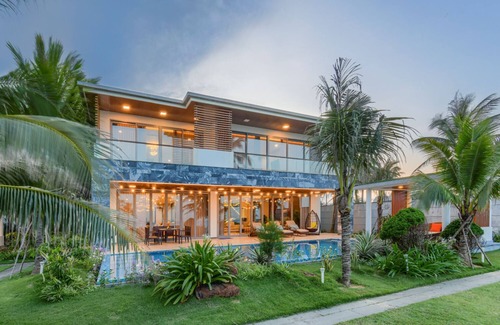 Ngu Hanh Son Villa | Top#1: Luxury Beachfront Villa for M.I.C.E, GOLF, FAMILY
