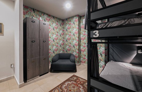 Benito Juarez House | Top Bed | Shared Room Men