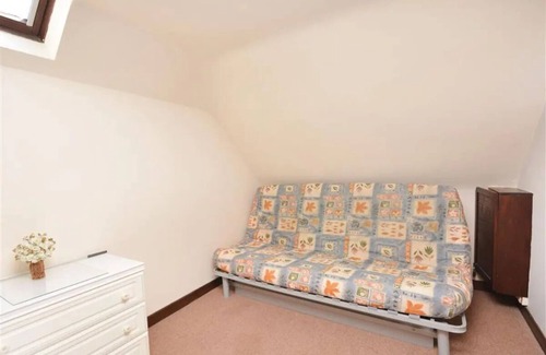 Perranporth Apartment | Top Floor Apartment with Beach and Dune Access