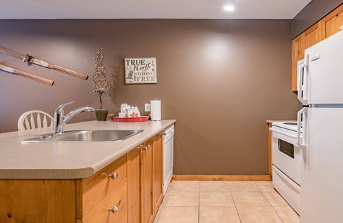 Silver Star Mountain Condo | Top Floor, Very Quiet, Slopeside Creekside Condo - 5 minute walk to village!