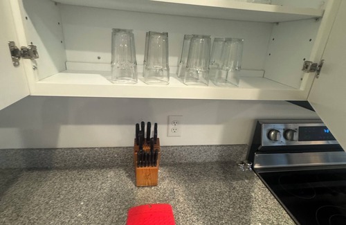 Tuttle West Apartment | Top floor w/balcony in Hillard/Dublin