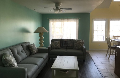 Cape May - Wildwood Condo | Top Floor Wildwood Condo - 3 Beds 2 Bath- 3.5 Blocks to Beach & Boards