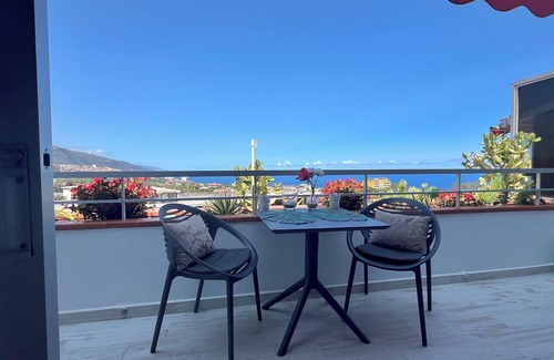 Puerto de la Cruz Apartment | Top floor! with TOP sea AND Teide view, pool, WLAN, fitness
