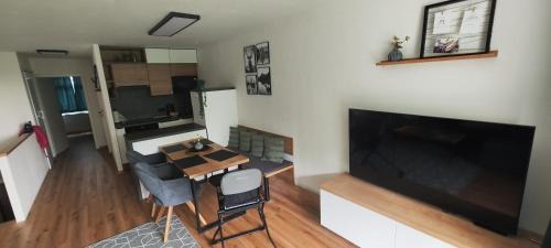 Sankt Englmar Apartment | TOP KaVi apartments #5, Pool, Sauna und Fitness FREE, 2-Zimmer