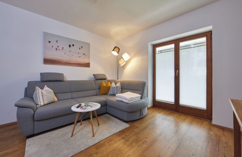 Bad Kohlgrub Condo | Top location Bad Kohlgrub, first time use after complete conversion